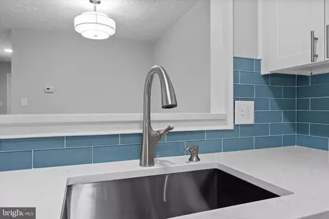 2245 Hunters Run Dr, Reston, VA 20191 photo 18