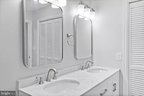 2245 Hunters Run Dr, Reston, VA 20191 photo 25