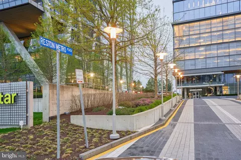 2245 Hunters Run Dr, Reston, VA 20191 photo 47