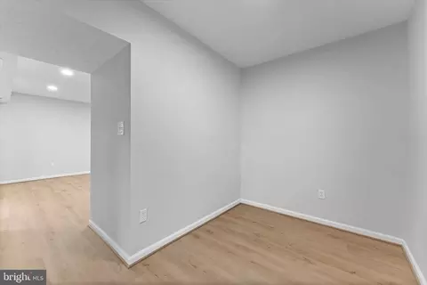 2245 Hunters Run Dr, Reston, VA 20191 photo 14