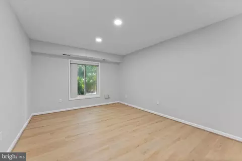2245 Hunters Run Dr, Reston, VA 20191 photo 22