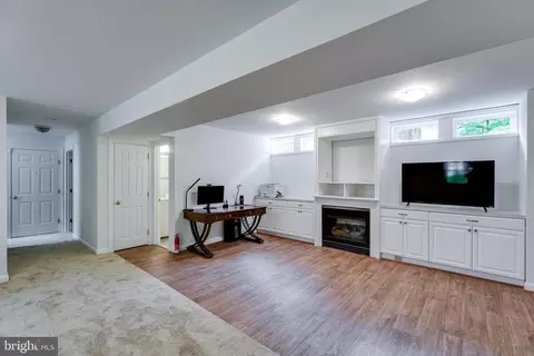 Living - 6732 Baron Rd, Mclean, VA 22101 photo 7 of 7