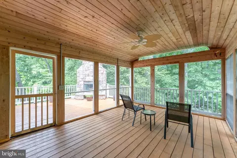 Exterior - 6732 Baron Rd, Mclean, VA 22101 photo 15 of 25