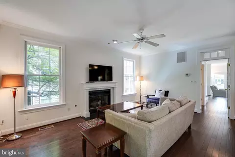 Living - 6732 Baron Rd, Mclean, VA 22101 photo 4 of 7