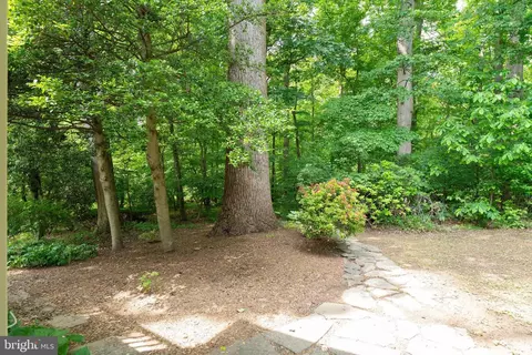 Exterior - 6732 Baron Rd, Mclean, VA 22101 photo 24 of 25