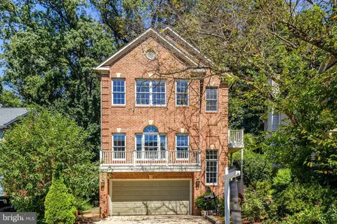 Exterior - 6732 Baron Rd, Mclean, VA 22101 photo 10 of 25