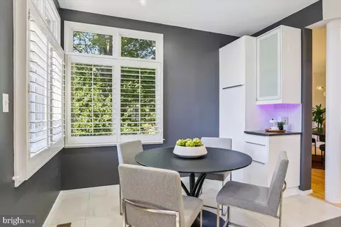 Dining - 1460 Waterfront Rd, Reston, VA 20194 photo 2 of 2