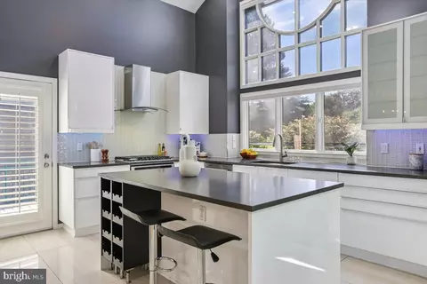 Kitchen - 1460 Waterfront Rd, Reston, VA 20194 photo 3 of 5