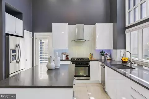 Kitchen - 1460 Waterfront Rd, Reston, VA 20194 photo 2 of 5