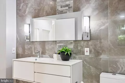 Bath - 1460 Waterfront Rd, Reston, VA 20194 photo 2 of 6