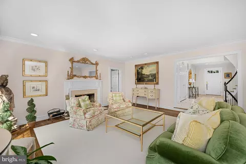 1332 Skipwith Rd, Mclean, VA 22101 photo 4