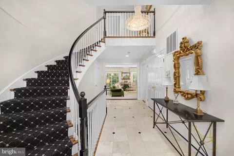 1332 Skipwith Rd, Mclean, VA 22101 photo 2