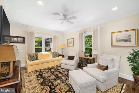 1332 Skipwith Rd, Mclean, VA 22101 photo 5