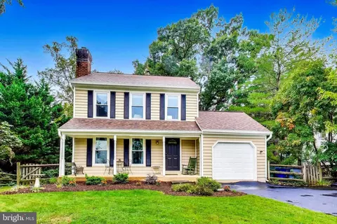 9099 Blue Jug Lndg, Burke, VA 22015