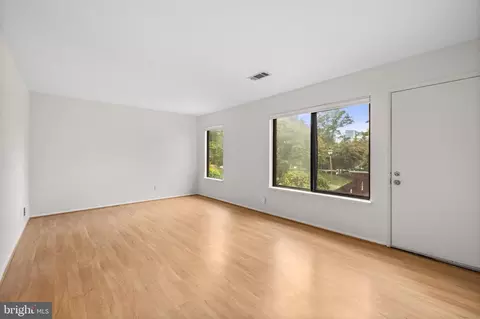 1709 Westwind Way #10B, Mclean, VA 22102 photo 3