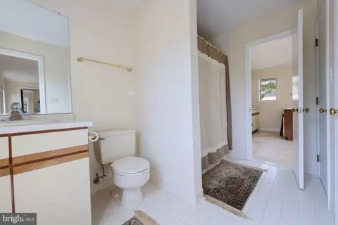 Entry Way - 1410 Cedar Ave, Mclean, VA 22101 photo 2 of 2