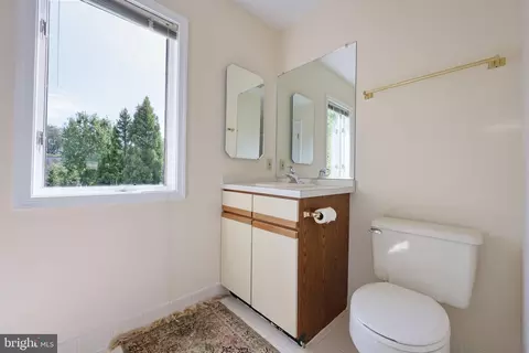 Bath - 1410 Cedar Ave, Mclean, VA 22101 photo 6 of 6