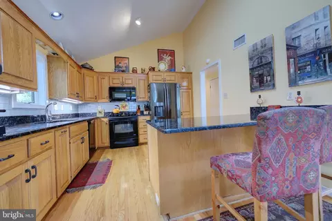 Kitchen - 1410 Cedar Ave, Mclean, VA 22101 photo 3 of 5