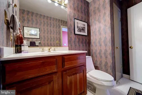 Bath - 1410 Cedar Ave, Mclean, VA 22101 photo 4 of 6