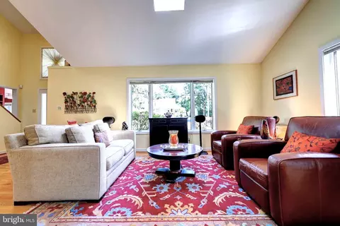 Living - 1410 Cedar Ave, Mclean, VA 22101 photo 1 of 6