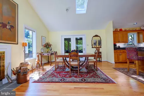Dining - 1410 Cedar Ave, Mclean, VA 22101 photo 2 of 2