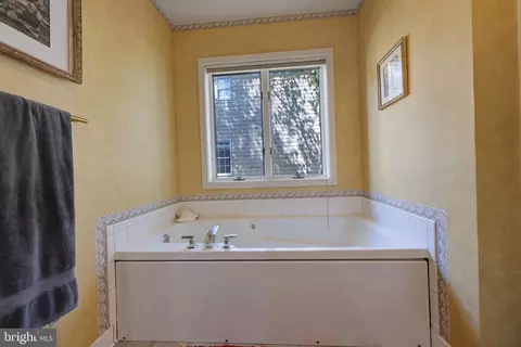Bath - 1410 Cedar Ave, Mclean, VA 22101 photo 1 of 6