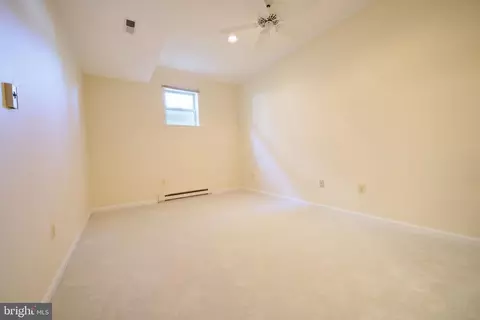 Bedroom - 1410 Cedar Ave, Mclean, VA 22101 photo 5 of 8