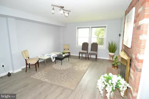 Living - 7103 Galgate Dr, Springfield, VA 22152 photo 10 of 17
