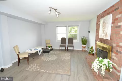 Living - 7103 Galgate Dr, Springfield, VA 22152 photo 16 of 17