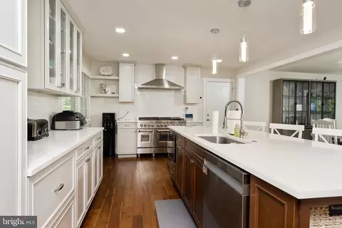 Kitchen - 2425 Hunter Mill Rd, Vienna, VA 22181 photo 1 of 4