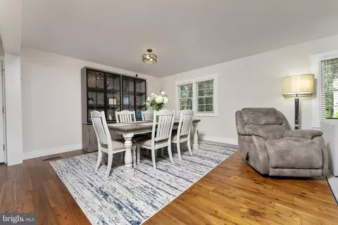 Dining - 2425 Hunter Mill Rd, Vienna, VA 22181 photo 1 of 1