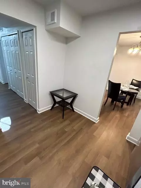 Entry Way - 8408 Dampier Ct, Springfield, VA 22153 photo 3 of 6