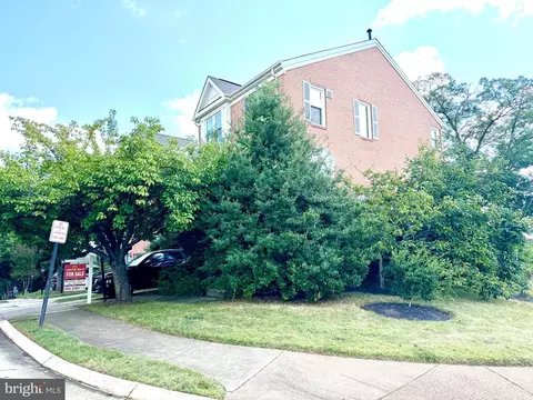 3125 Sutherland Hill Ct, Fairfax, VA 22031