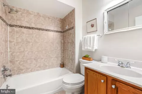 8345 Forrester Blvd, Springfield, VA 22152 photo 19