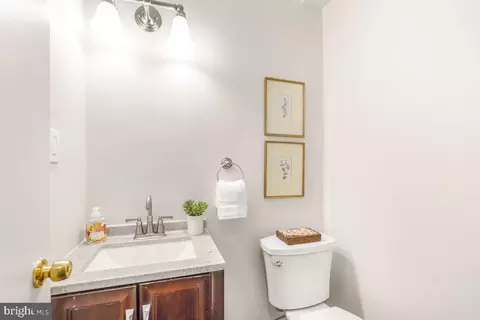 8345 Forrester Blvd, Springfield, VA 22152 photo 14