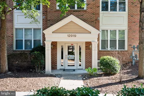 12919 Alton Sq #215, Herndon, VA 20170