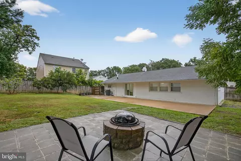 Exterior - 5400 Montgomery St, Springfield, VA 22151 photo 5 of 8