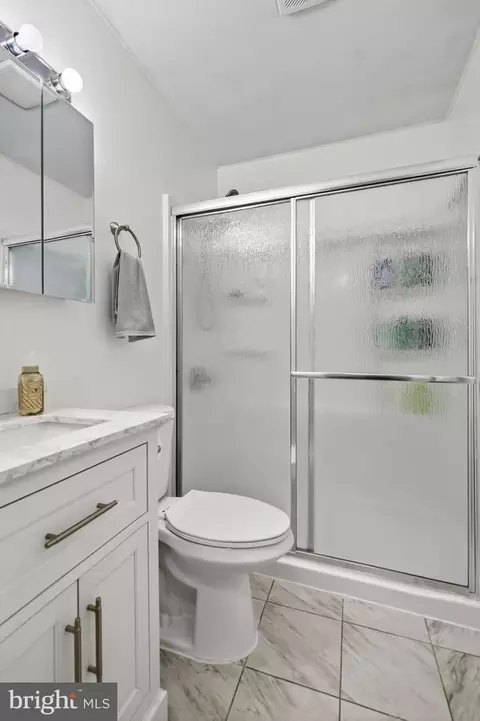 Bath - 5400 Montgomery St, Springfield, VA 22151 photo 2 of 2