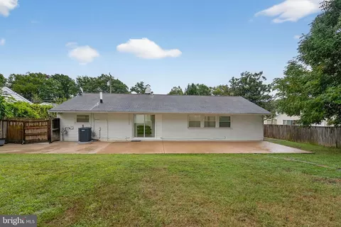 Exterior - 5400 Montgomery St, Springfield, VA 22151 photo 8 of 8