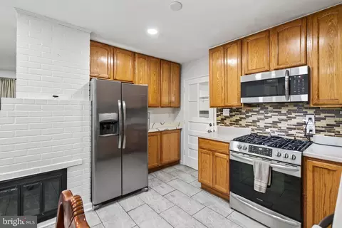 Kitchen - 5400 Montgomery St, Springfield, VA 22151 photo 2 of 2