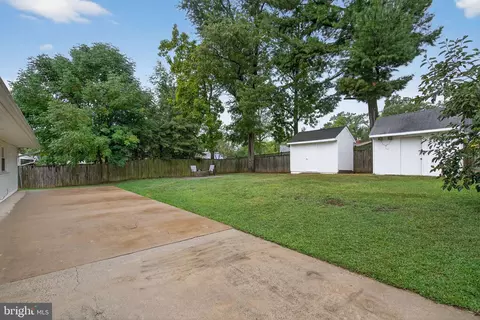 Exterior - 5400 Montgomery St, Springfield, VA 22151 photo 7 of 8