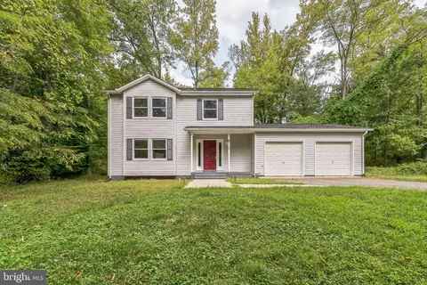 8118 Stacey Rd, Alexandria, VA 22308