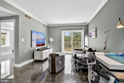 6301 Edsall Rd #123, Alexandria, VA 22312