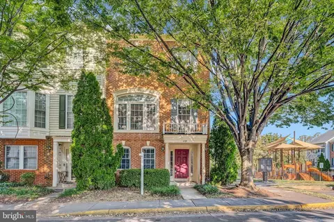 4371 Thomas Brigade Ln, Fairfax, VA 22033