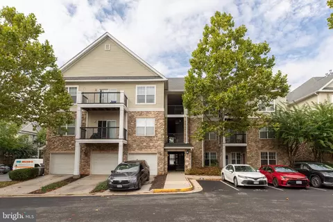 13386 Connor Dr #D, Centreville, VA 20120