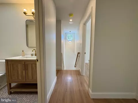 9802 Clyde Ct, Vienna, VA 22181 photo 27