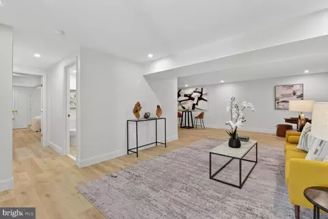 9802 Clyde Ct, Vienna, VA 22181 photo 41