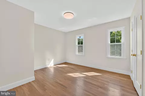 9802 Clyde Ct, Vienna, VA 22181 photo 35