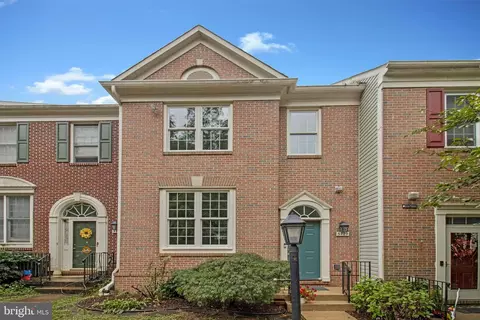 3709 Huntley Meadows Ln, Alexandria, VA 22306