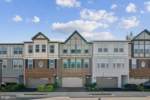 7765 Mount Calvary Dr, Alexandria, VA 22315